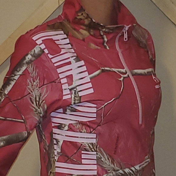 Real Tree womans sweatshirt - Picture 2 of 4